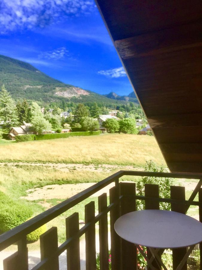 Location Le Queron Daire Guillestre Dış mekan fotoğraf